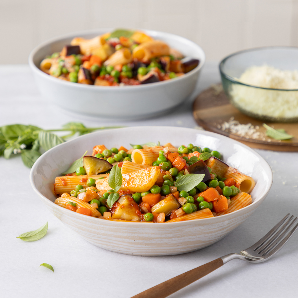 rigatoni me araka me melitzanes