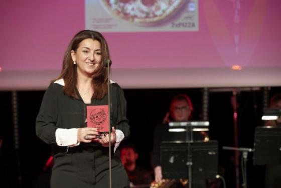 ΠΡΟΙΟΝ ΤΗΣ ΧΡΟΝΙΑΣ ΠΙΤΣΑ ΜΠΑΡΜΠΑ ΣΤΑΘΗΣ