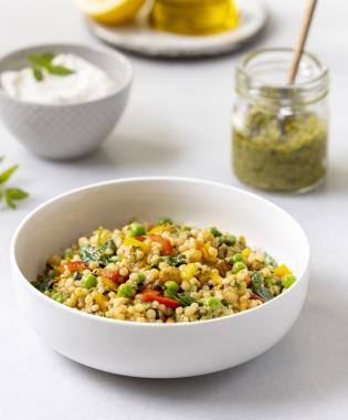 Κους κους με λαχανικά και πέστο δυόσμου