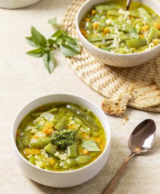 Minestrone με φασολάκια πλατιά και κουσκουσάκι