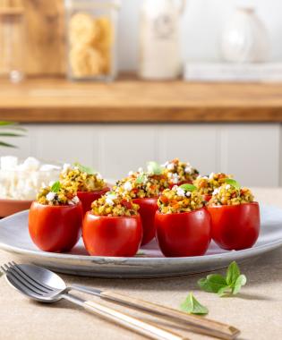 ντομάτες με ταμπουλέ με λαχανικά