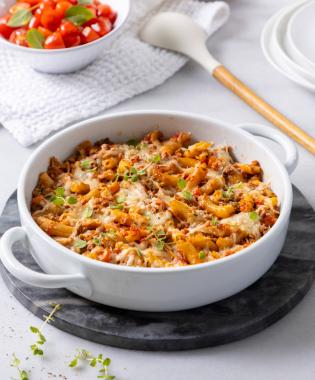 Ογκρατέν με σκιουφιχτά και φυτικό κιμά με λαχανικά