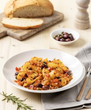 Πατάτες γιαχνί με ελιές και κάπαρη