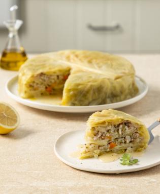 Λαχανοντολμάς γεμιστός με λαχανόρυζο και κιμά