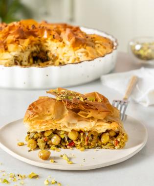 Τάρτα με ρεβίθια με λαχανικά και φέτα